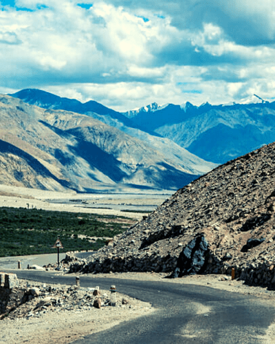 Khardung La Pass Leh 